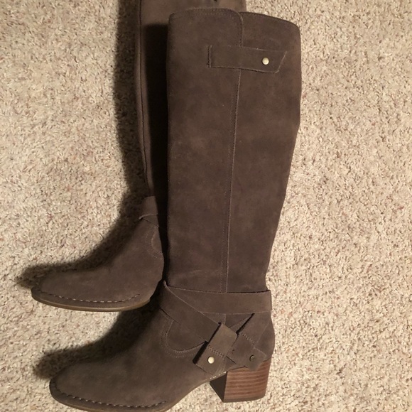 New ugg boots 6 - Picture 6 of 8
